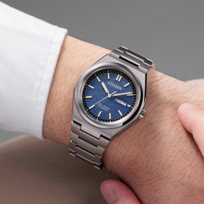 Citizen Super Titanium Date Blau Uhr AW0130-85L – Bild 2
