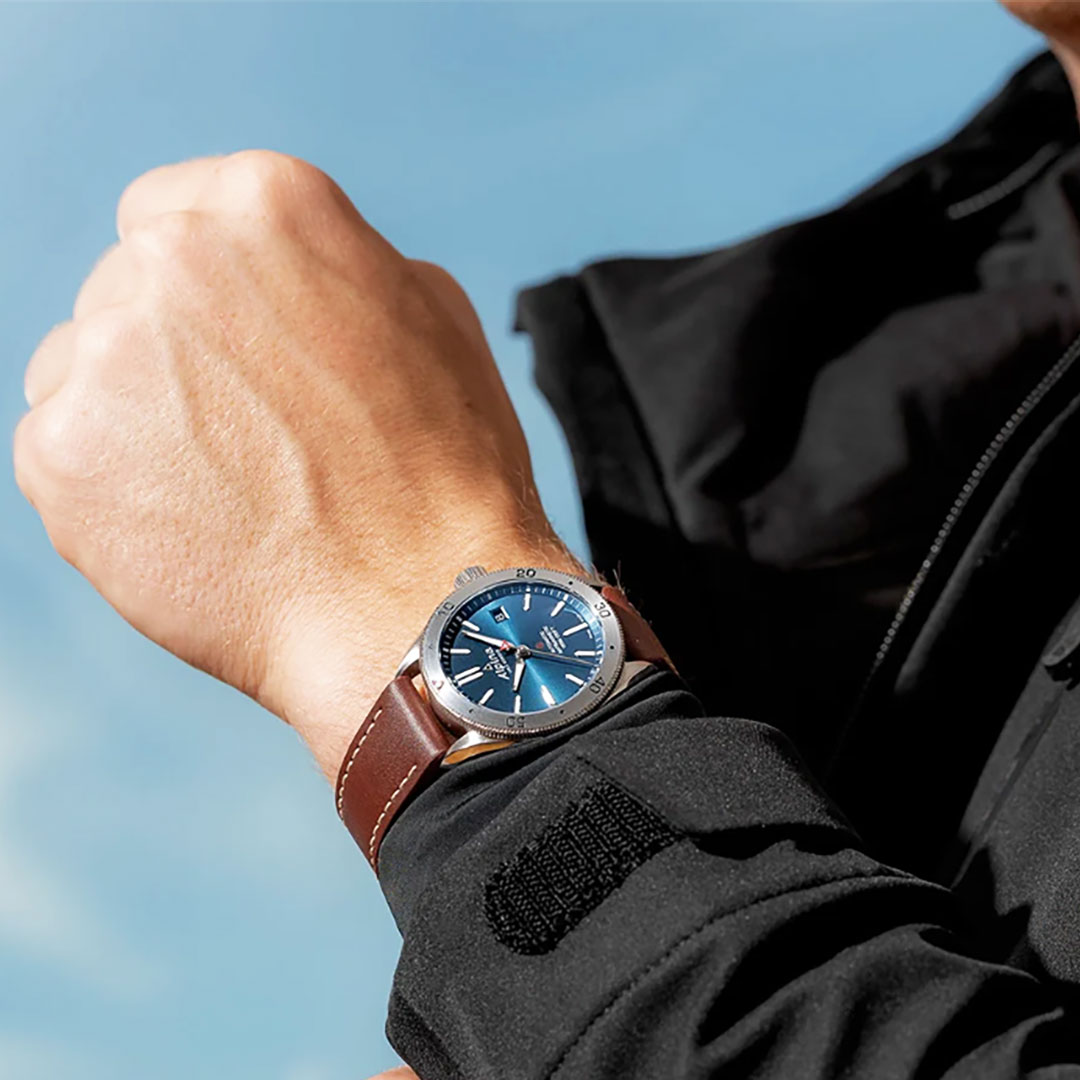 Alpina Alpiner 4 Uhr Leder Blaues Zifferblatt AL-525N4AQ6 – Bild 2